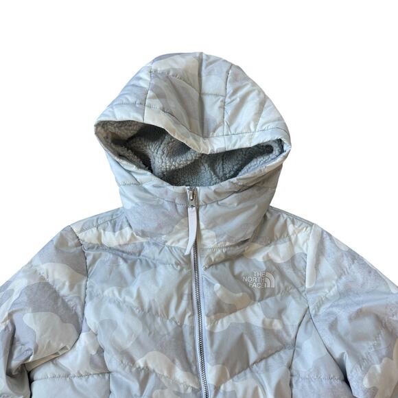 The North Face White Camo Down Puffer Jacket Hooded - Picture 4 of 11